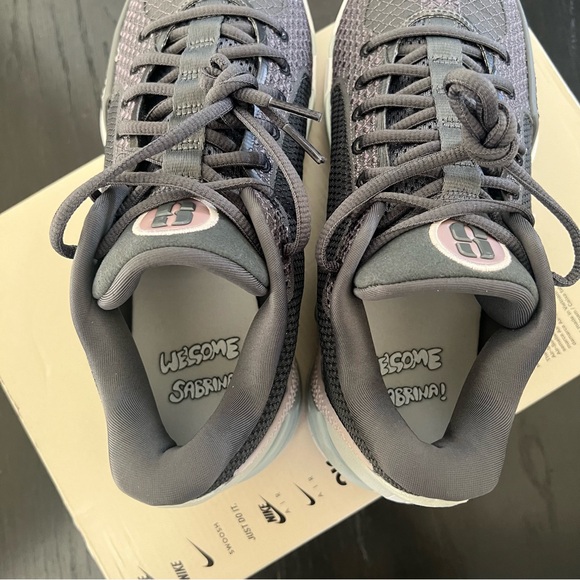 ✔️New✔️ NIKE Sabrina 1 Beyond the Game - Picture 7 of 10
